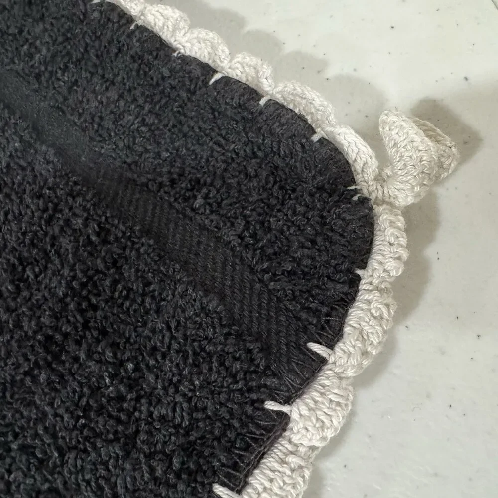 Set of 4 Red & Black Terry Cloth Pot Holders Hot Pads White Crochet Trim Kitchen